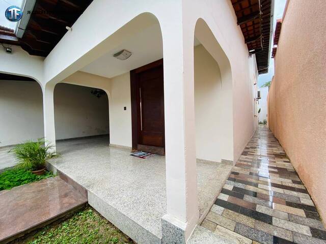 #831 - Casa para Venda em Ipatinga - MG