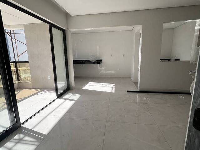 #633 - Apartamento para Venda em Ipatinga - MG