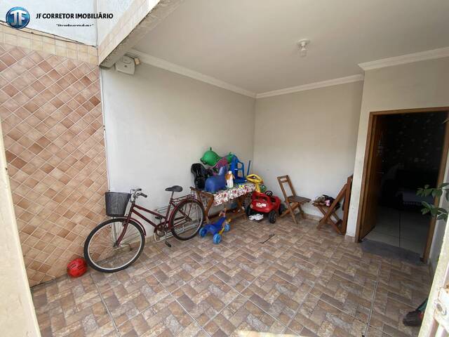 #1061 - Casa para Venda em Santana do Paraíso - MG - 2