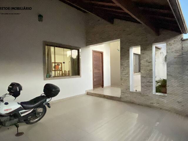 #1143 - Casa para Venda em Ipatinga - MG - 2