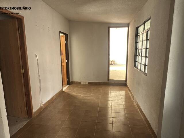 #1196 - Casa para Venda em Ipatinga - MG - 2