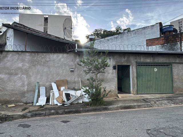 #1240 - Casa para Venda em Ipatinga - MG - 2