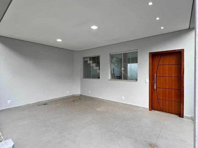 #1287 - Casa para Venda em Santana do Paraíso - MG - 1