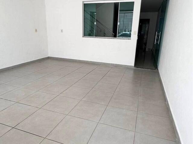 #1290 - Casa para Venda em Santana do Paraíso - MG