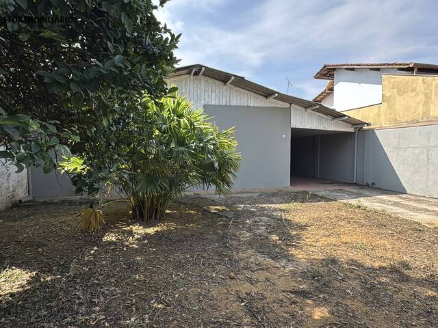 #1325 - Casa para Venda em Ipatinga - MG - 1