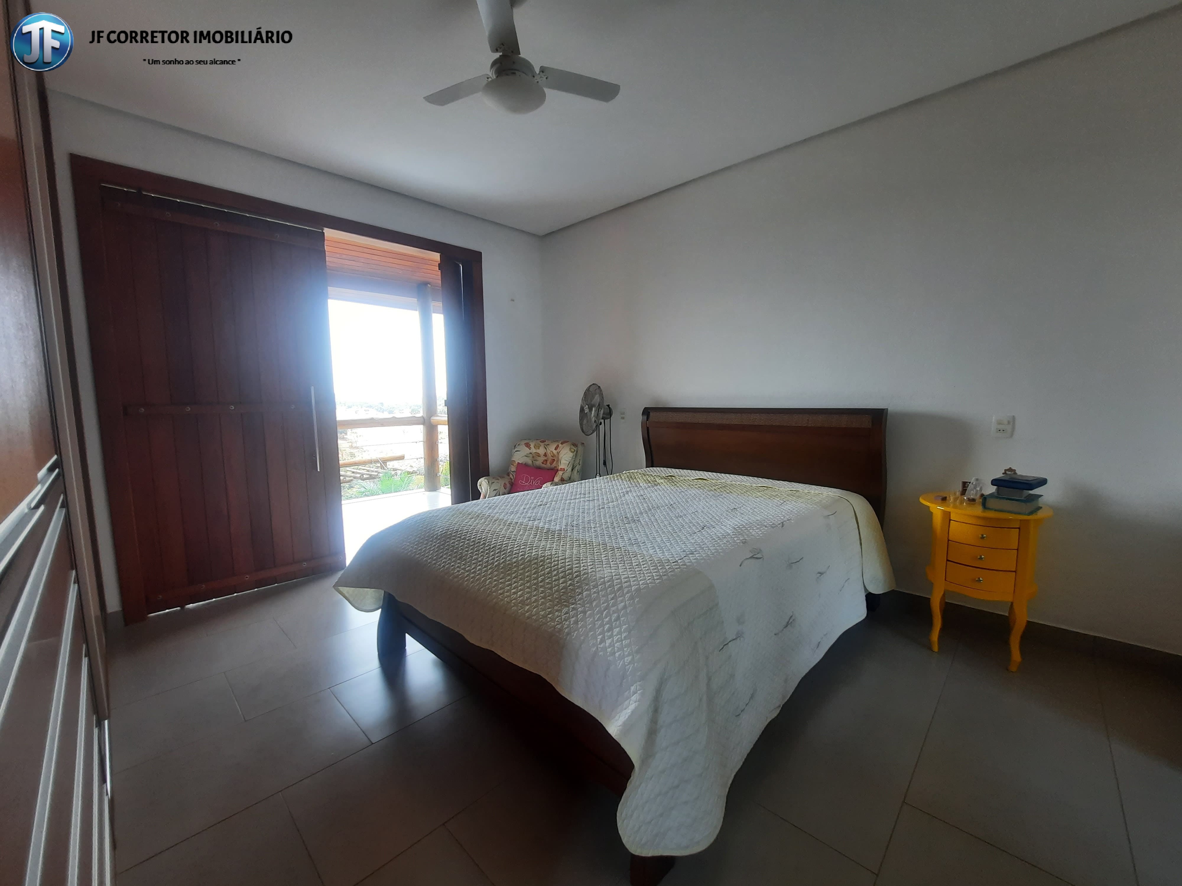 Chácara à venda com 4 quartos, 250m² - Foto 10