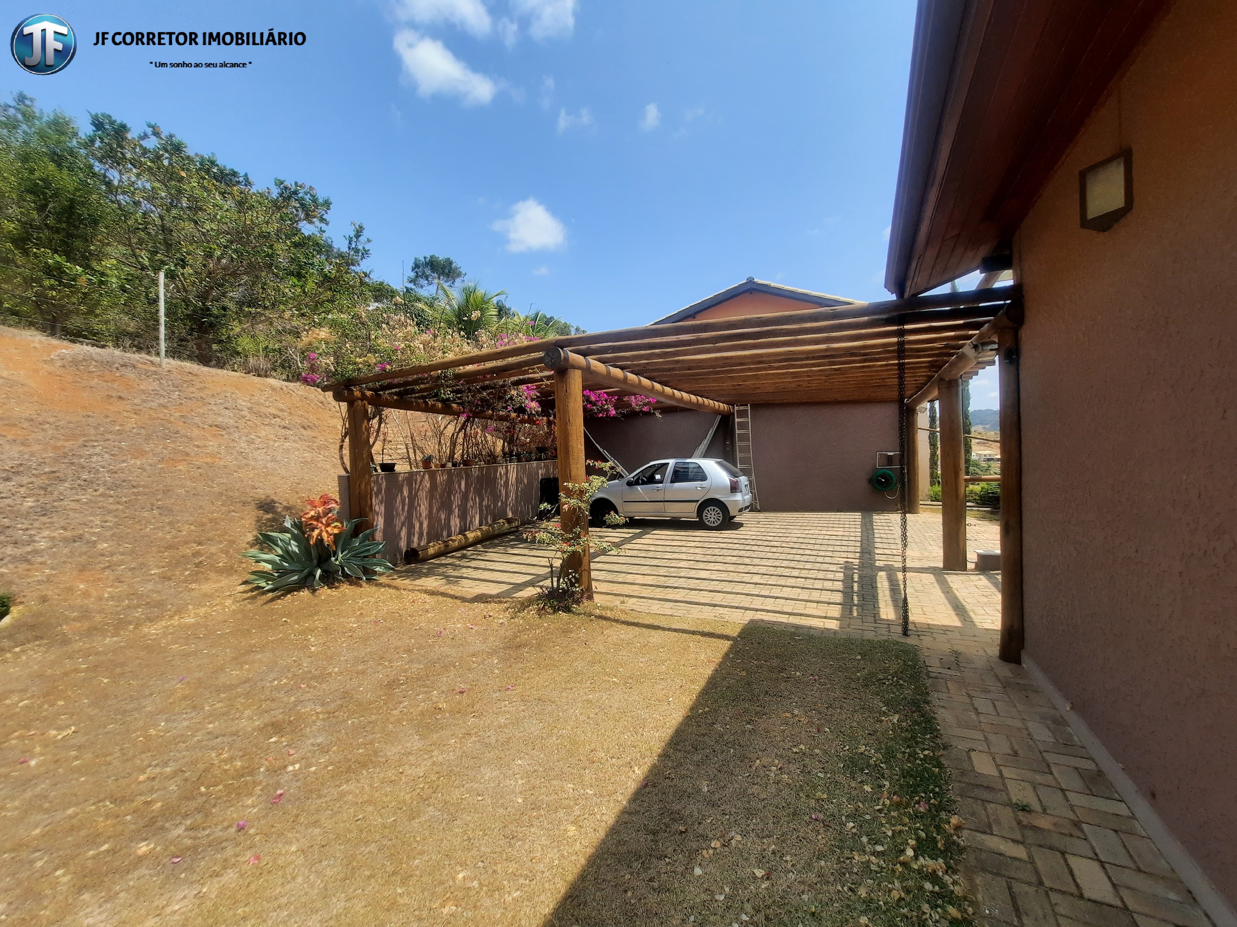 Chácara à venda com 4 quartos, 250m² - Foto 15