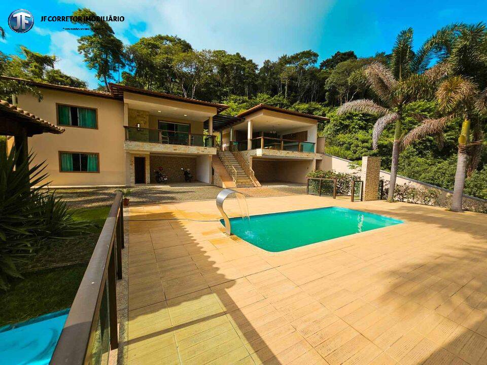 Chácara à venda com 5 quartos, 400m² - Foto 1