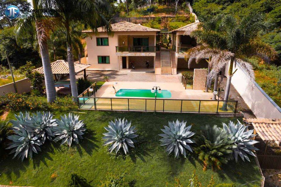 Chácara à venda com 5 quartos, 400m² - Foto 2