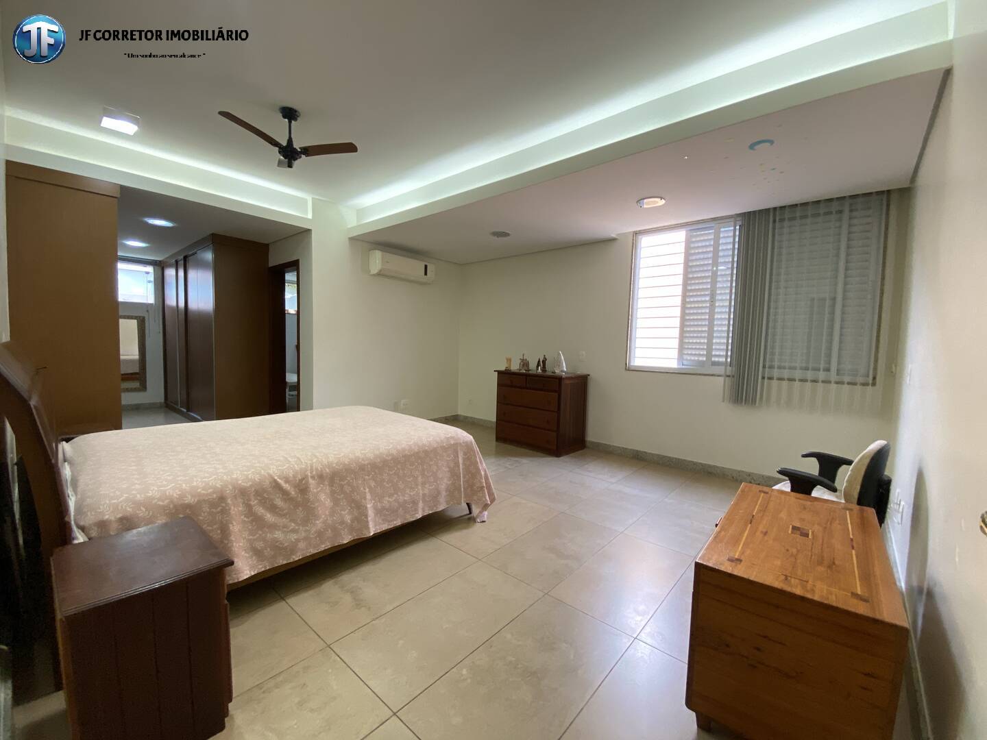 Casa, 4 quartos, 250 m² - Foto 14