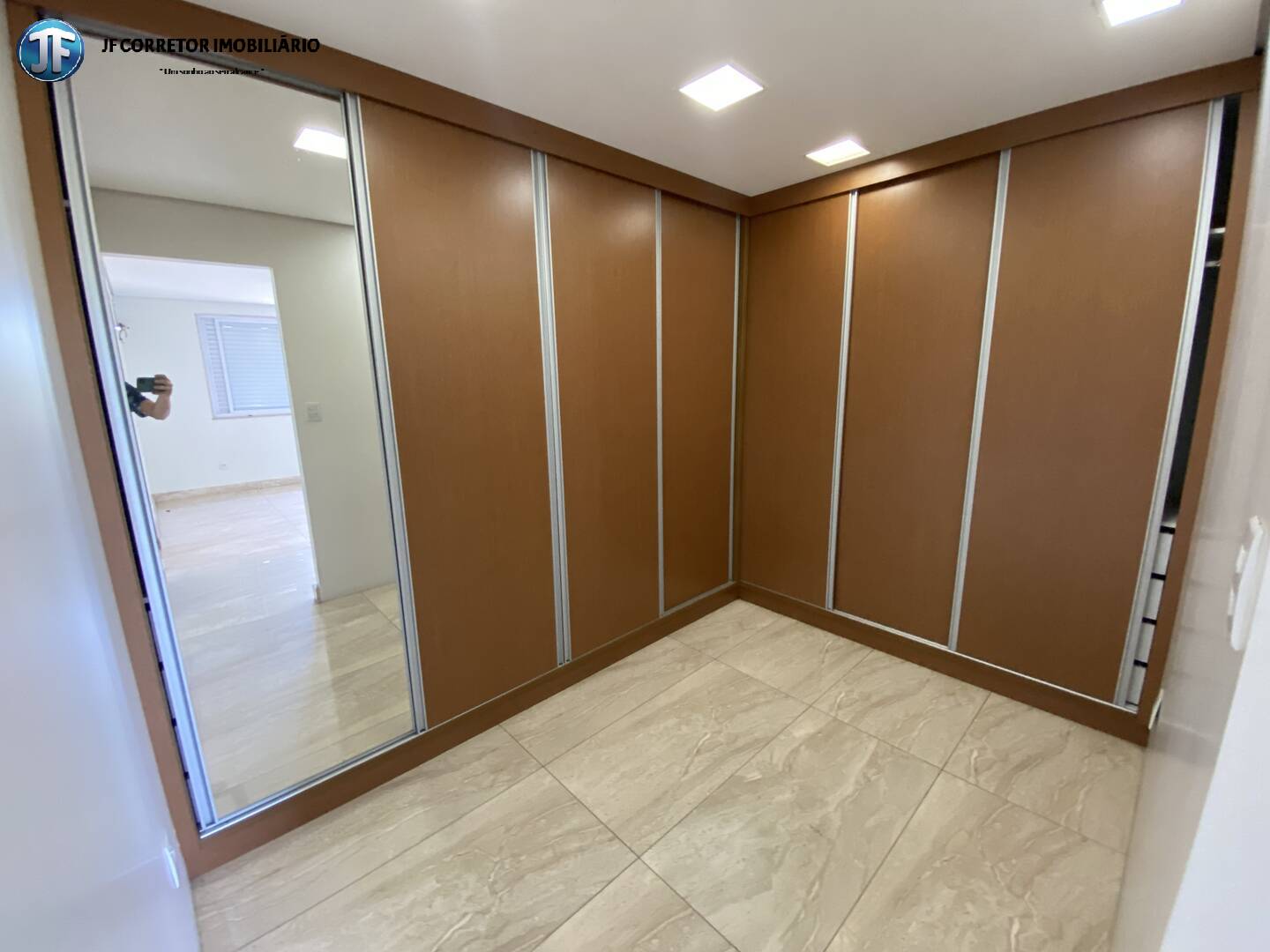 Casa, 4 quartos, 250 m² - Foto 22