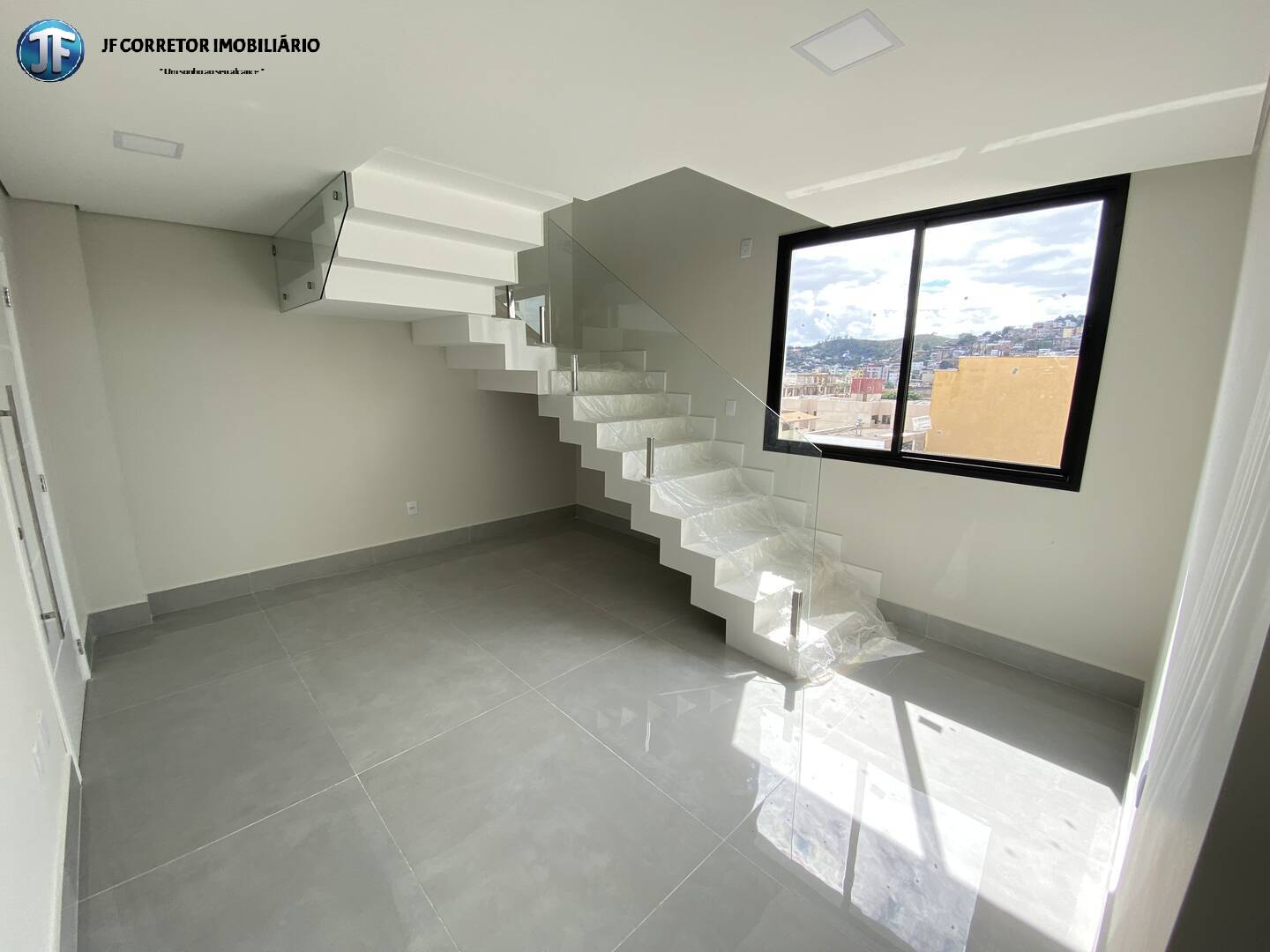 Cobertura à venda com 3 quartos, 215m² - Foto 3