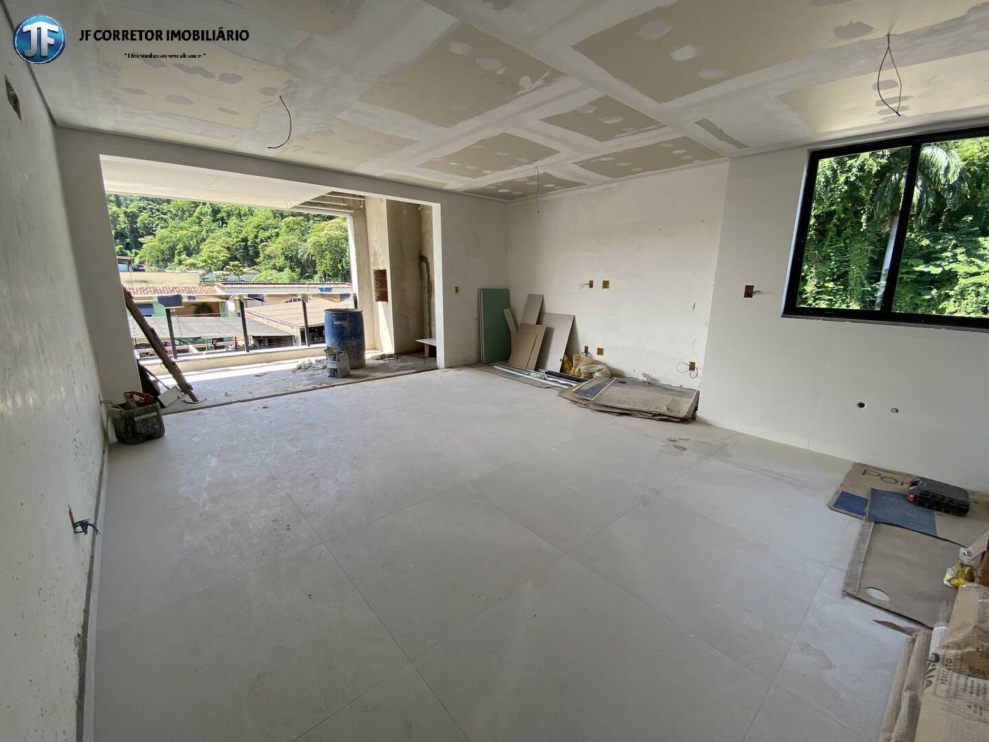 Apartamento à venda com 3 quartos, 103m² - Foto 3