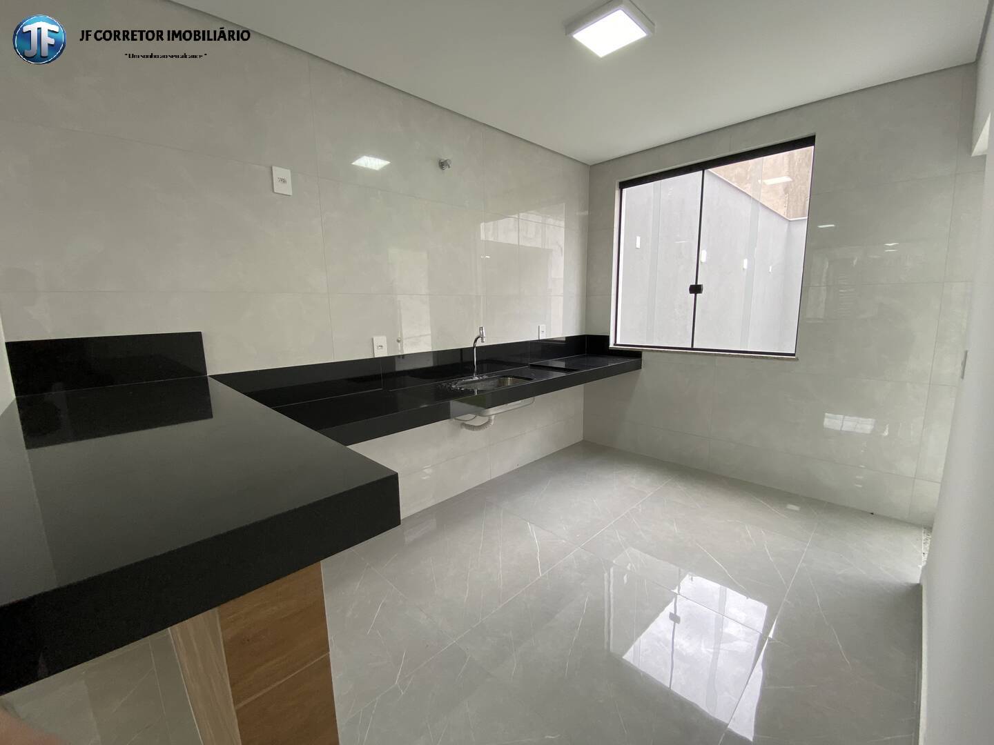 Casa à venda com 3 quartos, 176m² - Foto 5