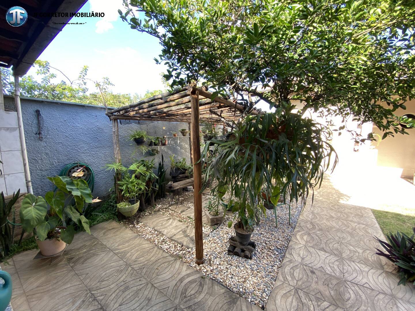 Casa à venda com 3 quartos, 242m² - Foto 11