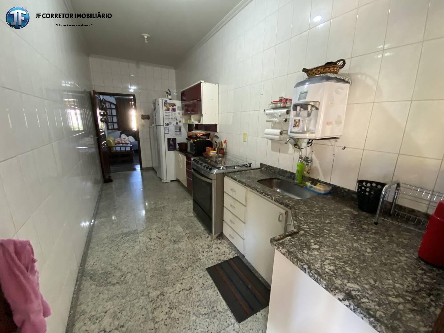 Casa à venda com 3 quartos, 242m² - Foto 21