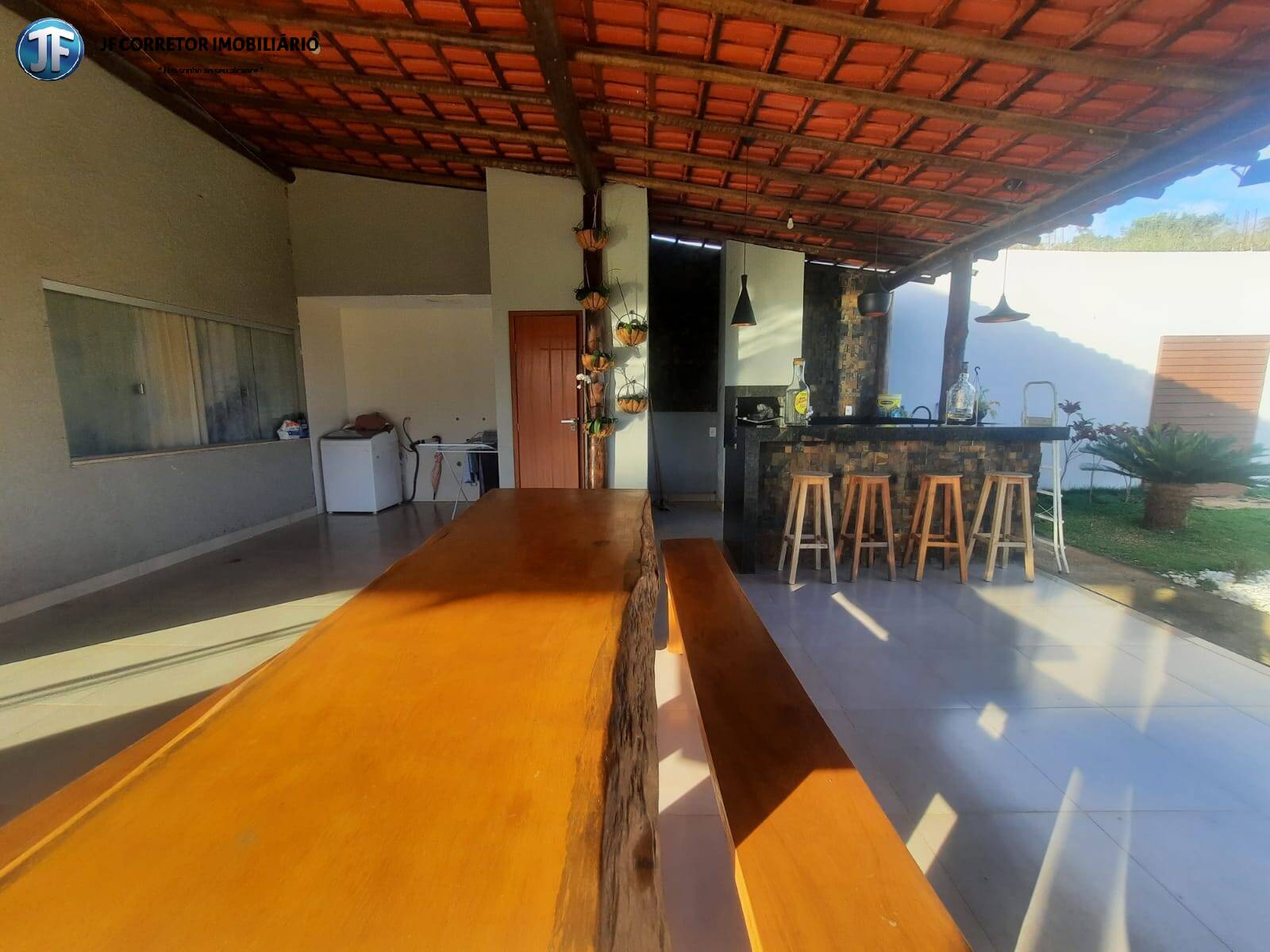 Sítio à venda com 3 quartos, 2100m² - Foto 1