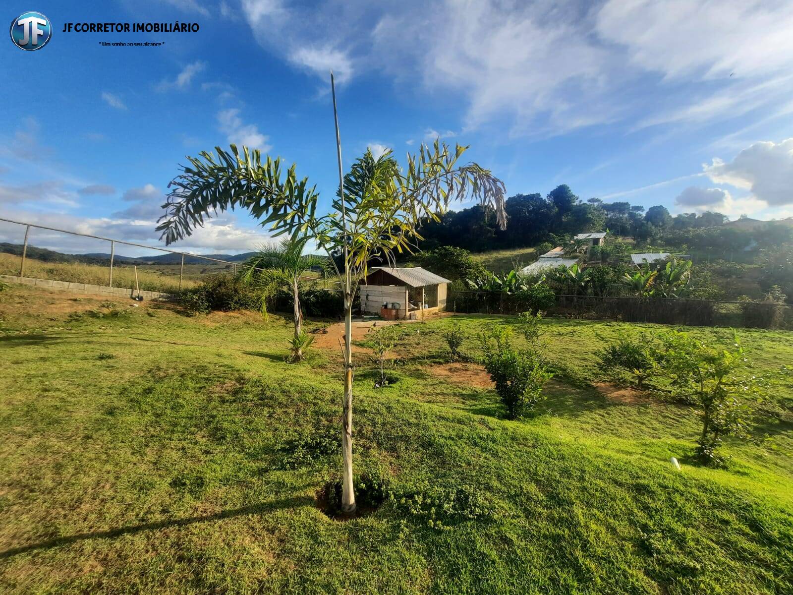 Sítio à venda com 3 quartos, 2100m² - Foto 11