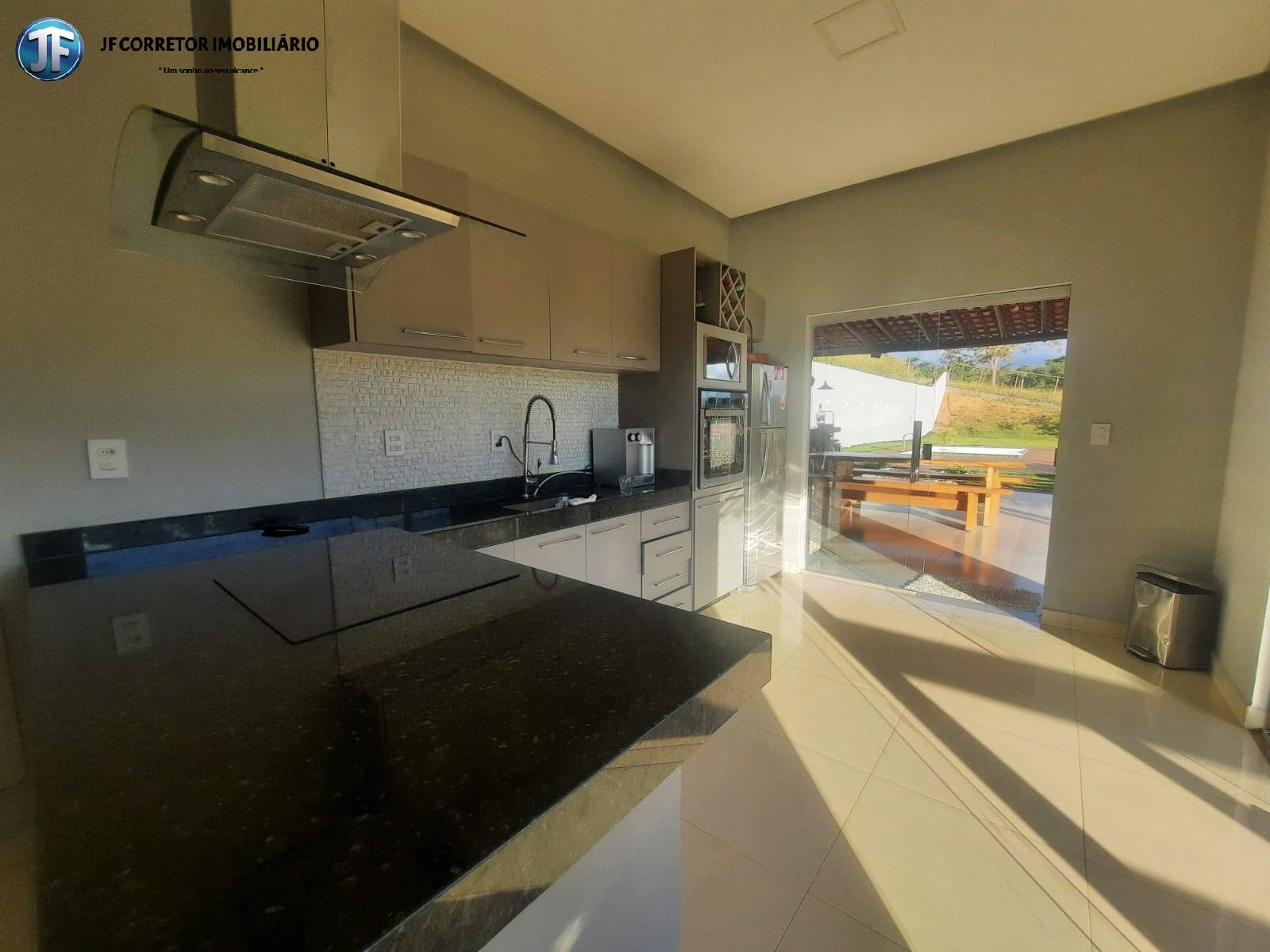 Sítio à venda com 3 quartos, 2100m² - Foto 12