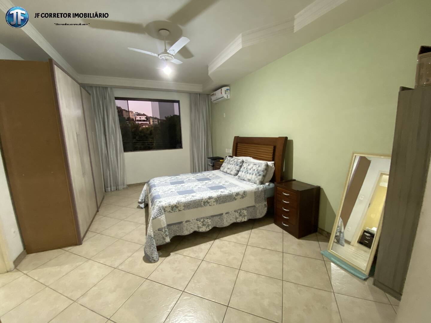 Casa à venda com 3 quartos, 320m² - Foto 14