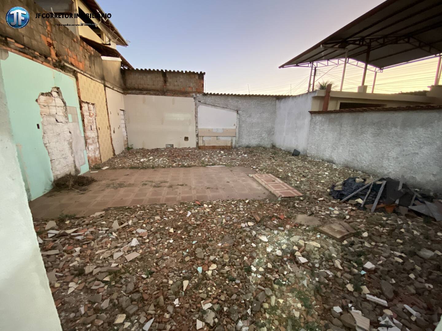 Casa à venda com 3 quartos, 320m² - Foto 11