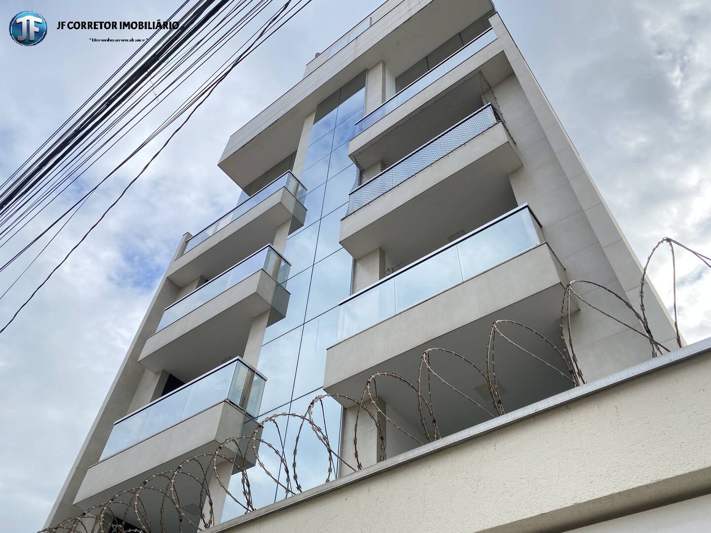 Cobertura à venda com 3 quartos, 220m² - Foto 1