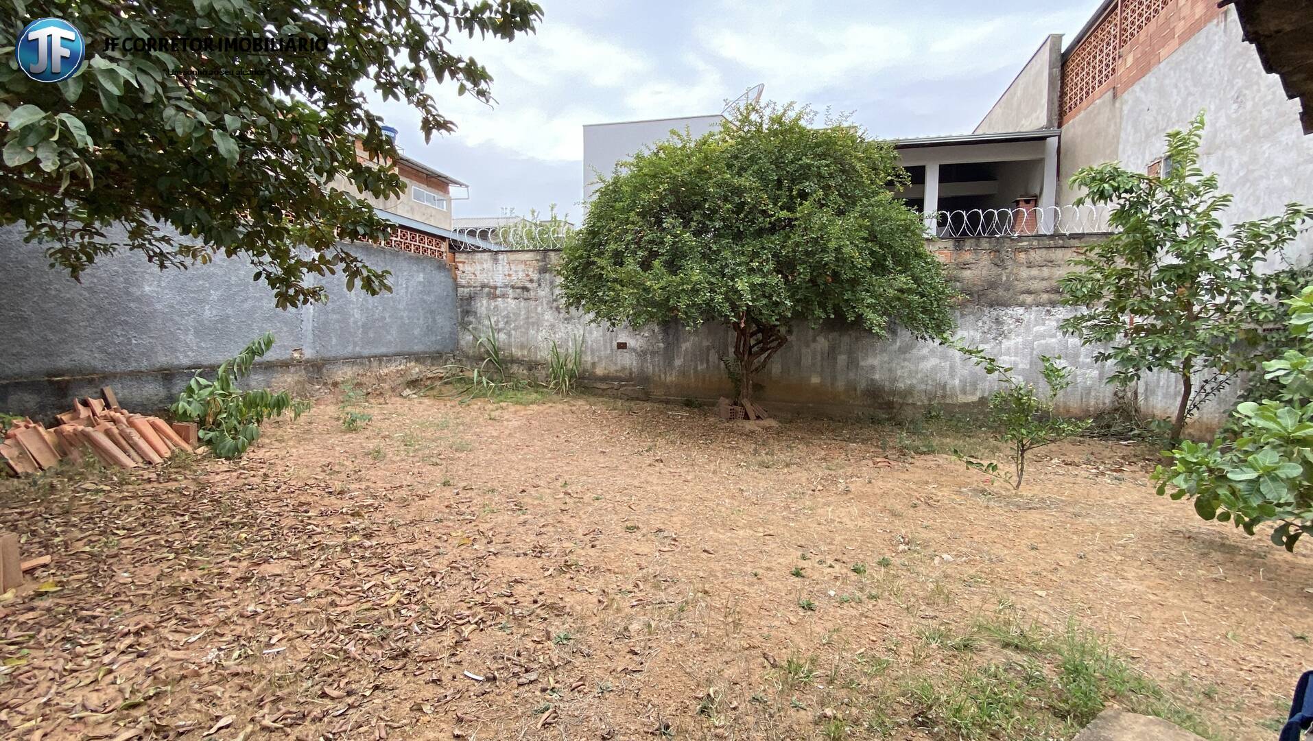 Casa à venda com 3 quartos, 341m² - Foto 4