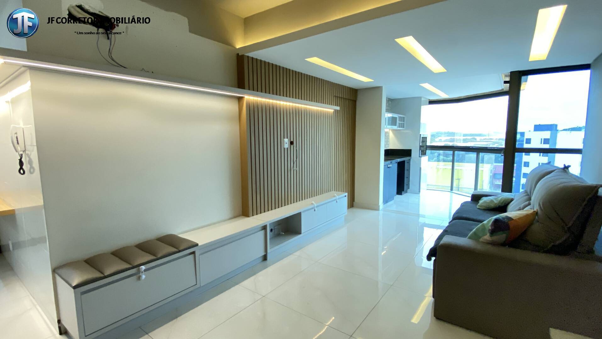 Apartamento à venda com 3 quartos, 96m² - Foto 4