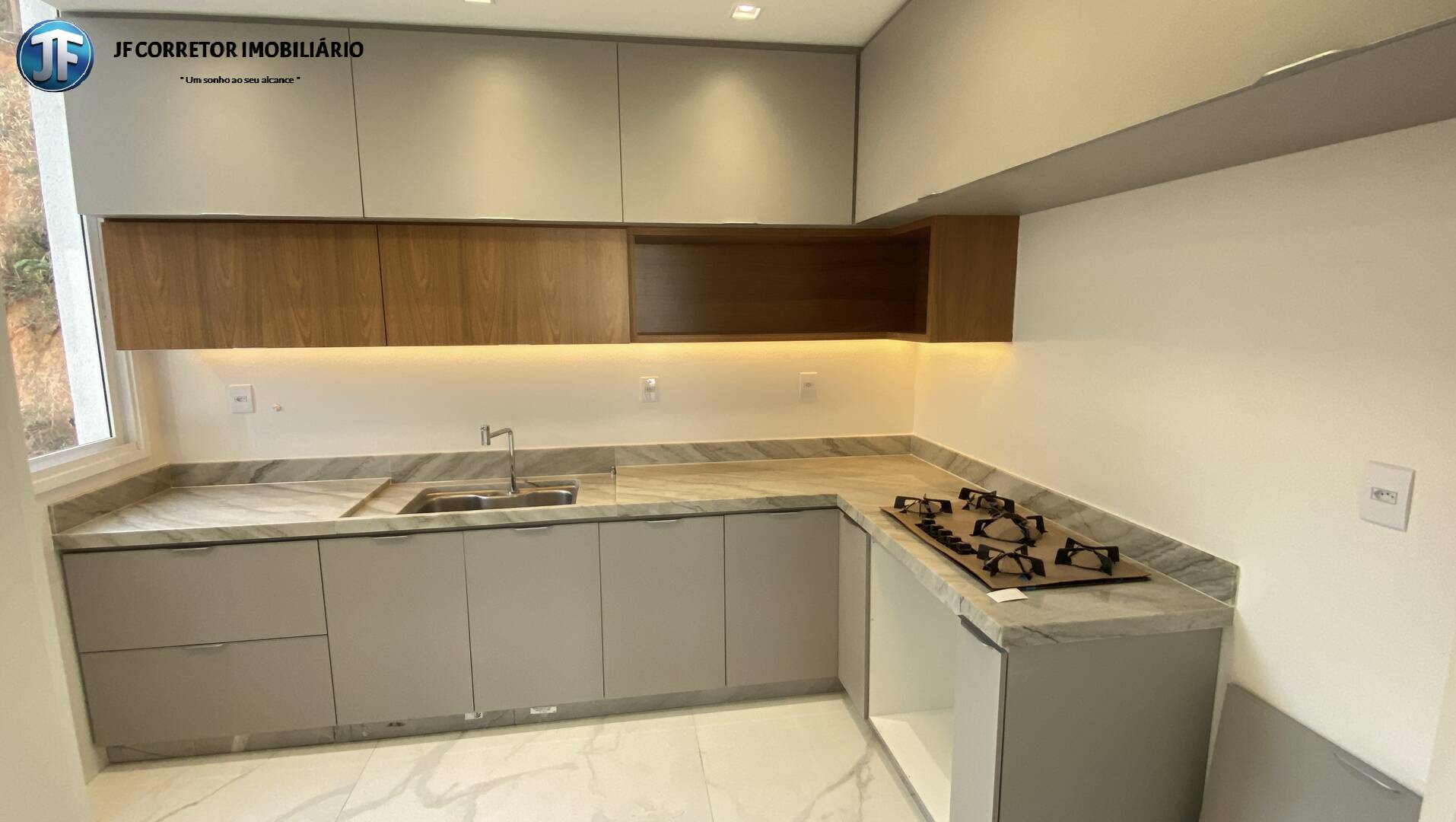 Apartamento à venda com 3 quartos, 150m² - Foto 8