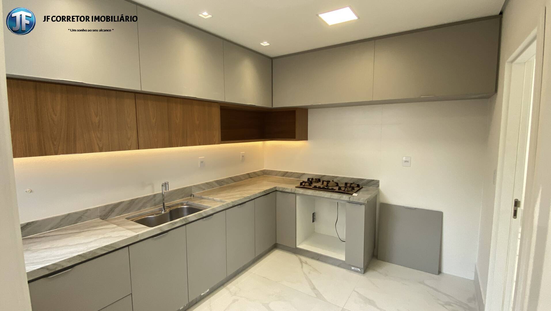 Apartamento à venda com 3 quartos, 150m² - Foto 9