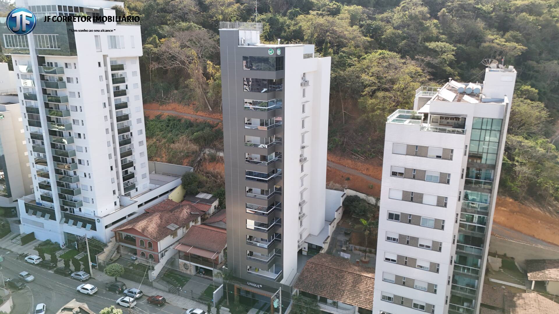 Apartamento à venda com 3 quartos, 150m² - Foto 1
