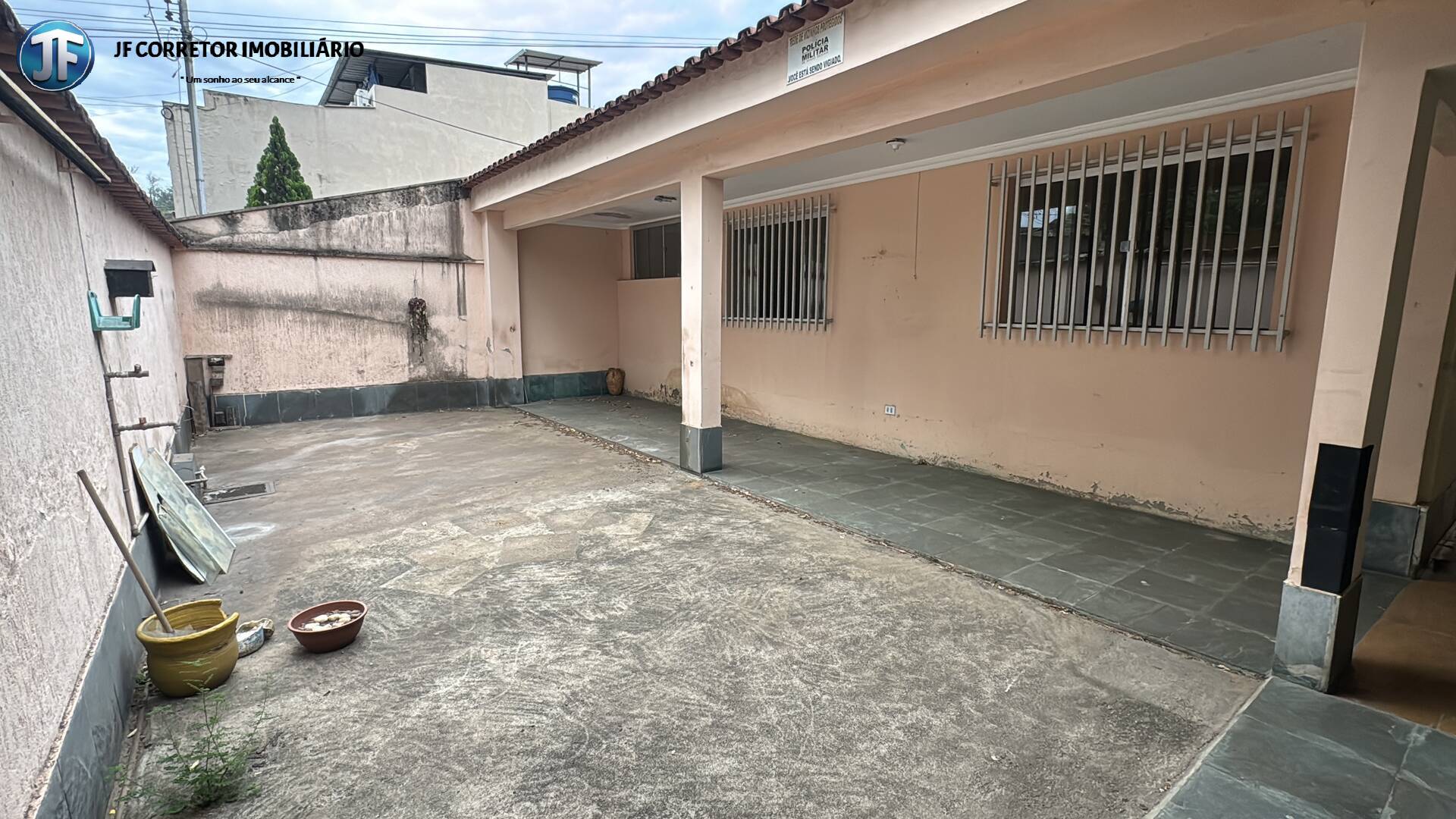 Casa à venda com 3 quartos, 324m² - Foto 2