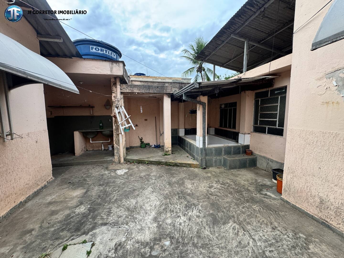 Casa à venda com 3 quartos, 324m² - Foto 10