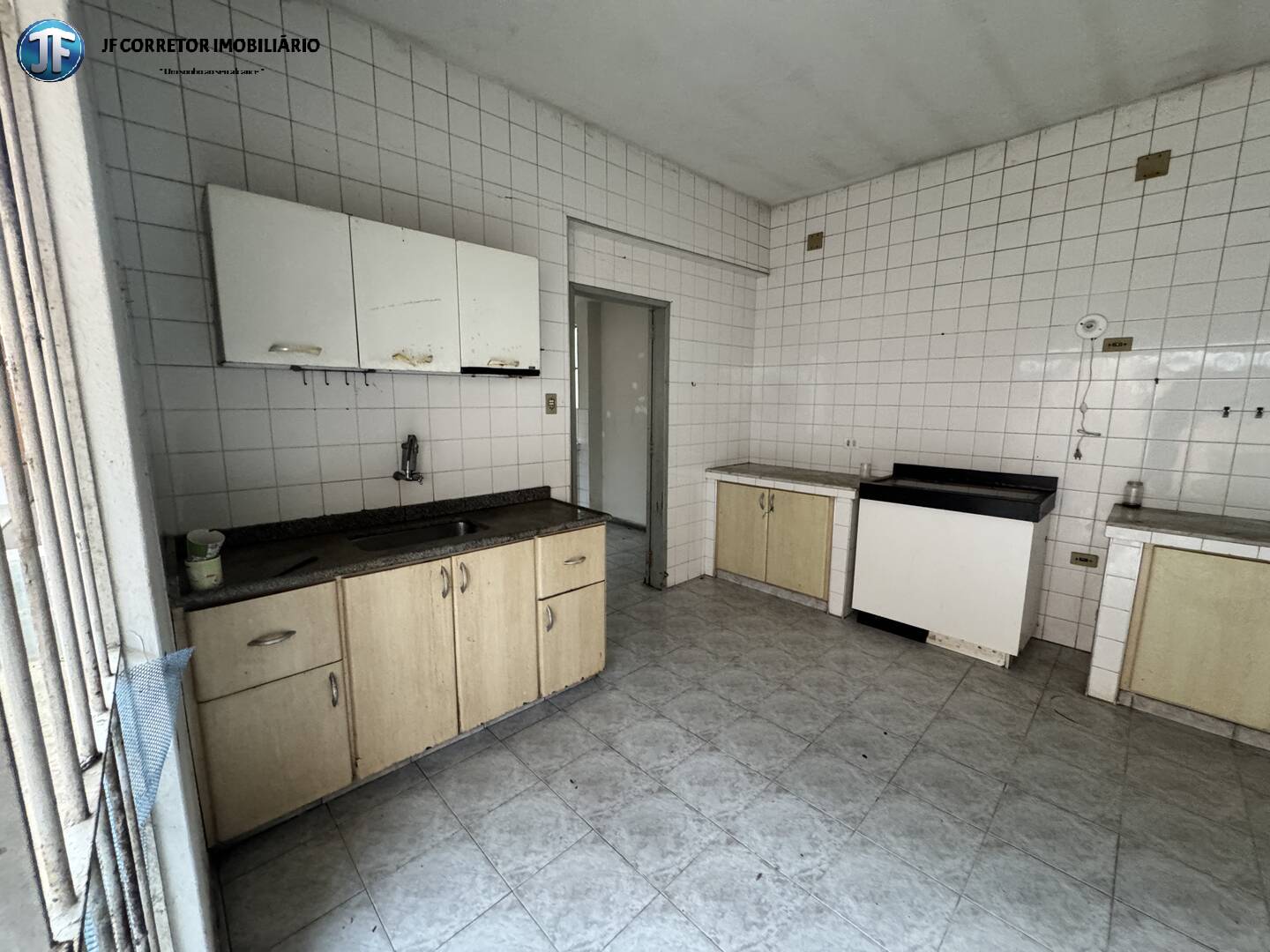 Casa à venda com 3 quartos, 324m² - Foto 12
