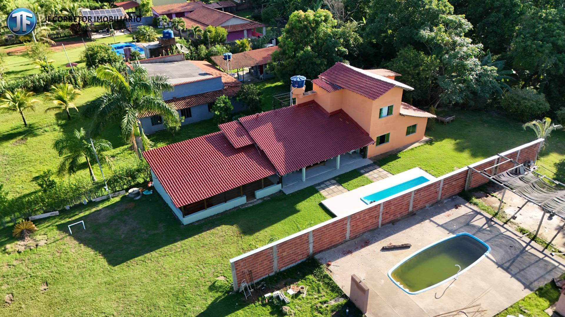 Sítio, 5 quartos, 1000 m² - Foto 1