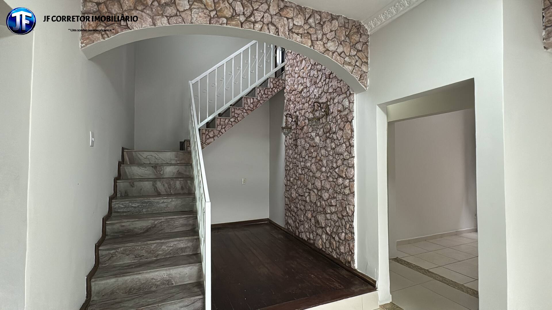 Casa, 5 quartos, 290 m² - Foto 2